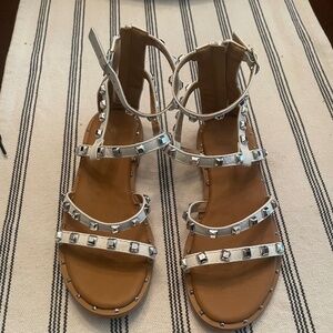 Tahari Girl Size 2 Sandals